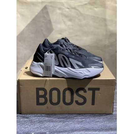 New Arrivals Adidas Yezzy 700 Sneakers in 140886
