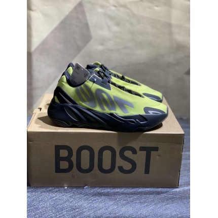 New Arrivals Adidas Yezzy 700 Sneakers in 140887
