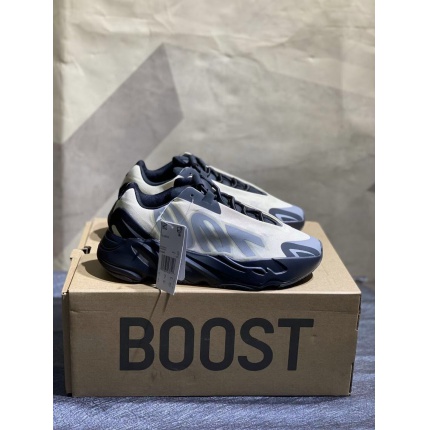 New Arrivals Adidas Yezzy 700 Sneakers in 140888