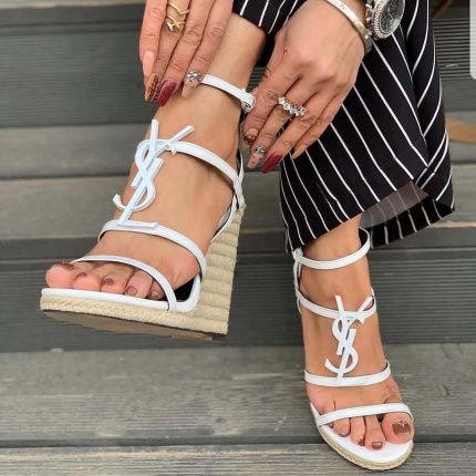 YSL Sandals For Women in 140976