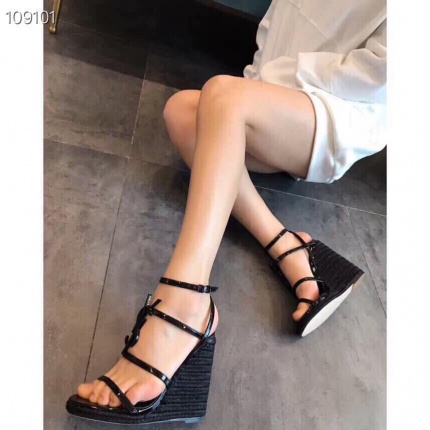 YSL Sandals For Women in 140977