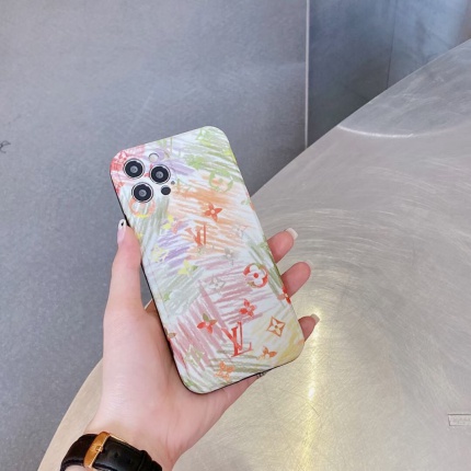 Louis Vuitton AAA+++ Phone cases in 141056