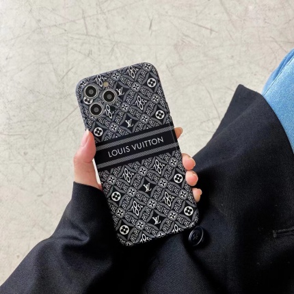 Louis Vuitton AAA+++ Phone cases in 141080