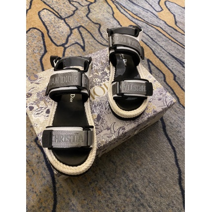 Dior Sandals For Woman in 141164