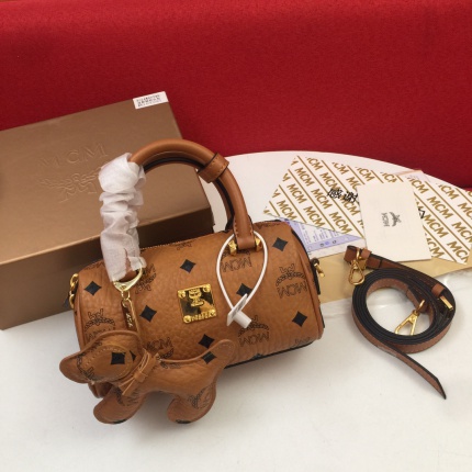 MCM aaa quality Handbags in 141178