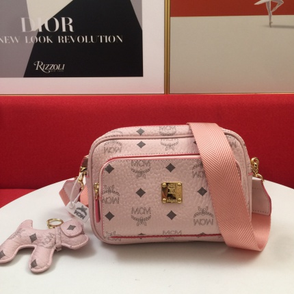 MCM aaa quality Handbags in 141182