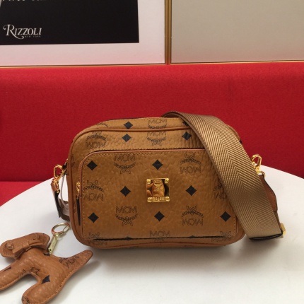 MCM aaa quality Handbags in 141183