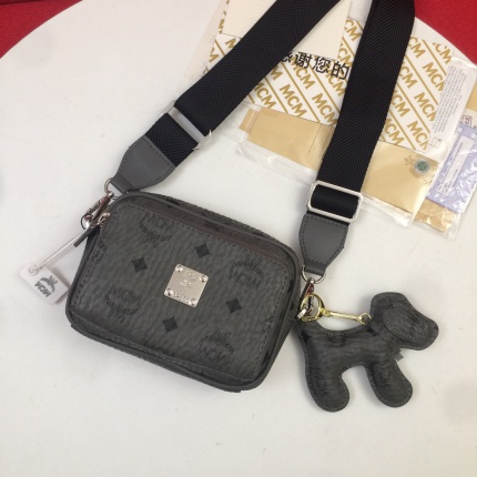 MCM aaa quality Handbags in 141184