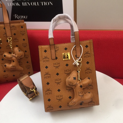 MCM aaa quality Handbags in 141189