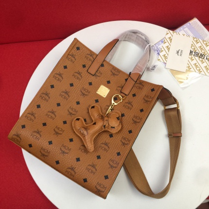 MCM aaa quality Handbags in 141190