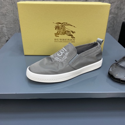 Burberry Loafers and Casual Shoes For Men in 141619