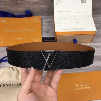 Louis Vuitton AAA Belts in 141709