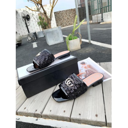 Gucci Slippers For Women in 141963