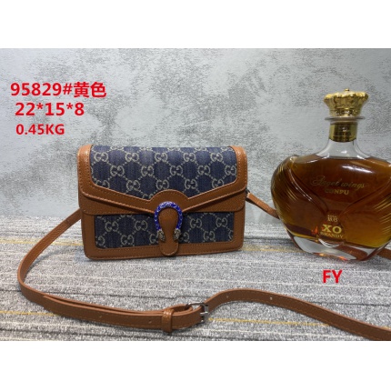 Gucci Cross Bags in 142101