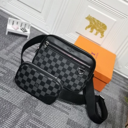 Louis Vuitton AAA+++ bags For Men in 142122