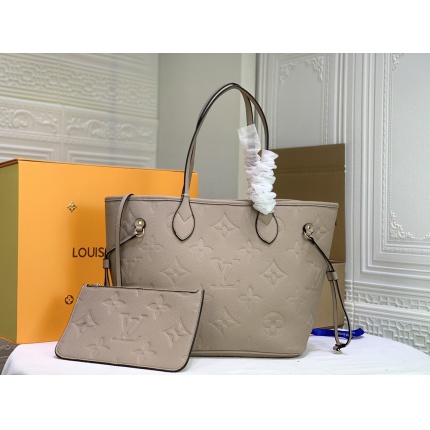 Louis Vuitton AAA Quality Handbags in 142130