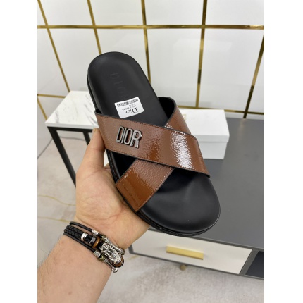 Dior Slippers For Men in 142156