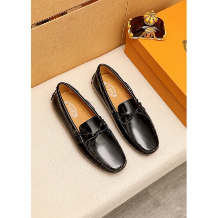 Tods Leather Loafers For Men in 142227