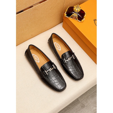Tods Leather Loafers For Men in 142229