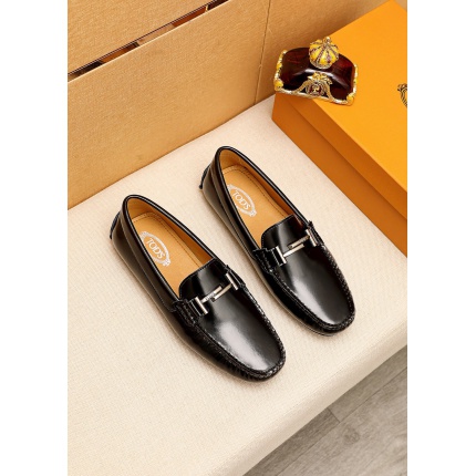 Tods Leather Loafers For Men in 142230