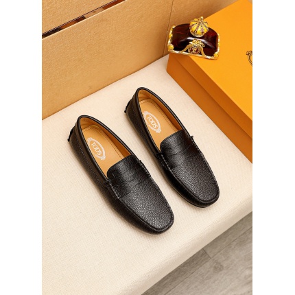 Tods Leather Loafers For Men in 142231