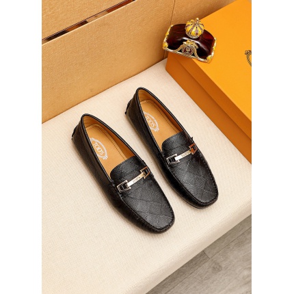 Tods Leather Loafers For Men in 142236