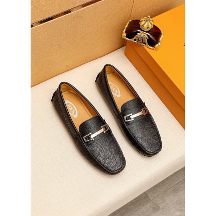 Tods Leather Loafers For Men in 142237