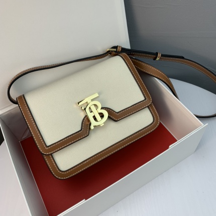 Burberry AAA+++ Crossbody Bags in 142332