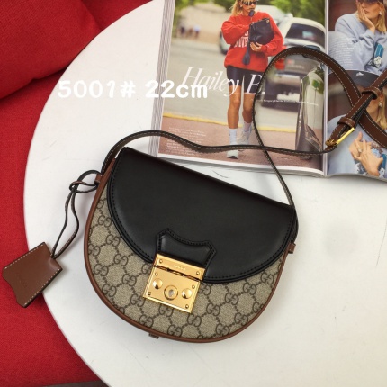 Gucci AAA Quality Hangbags in 142460