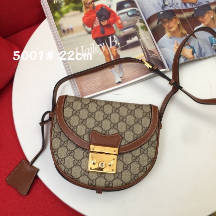 Gucci AAA Quality Hangbags in 142461