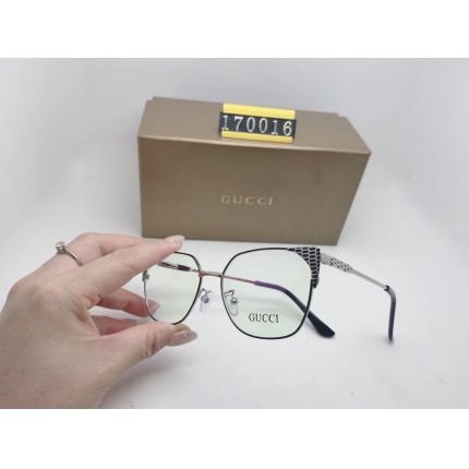 Gucci Glasses in 142510