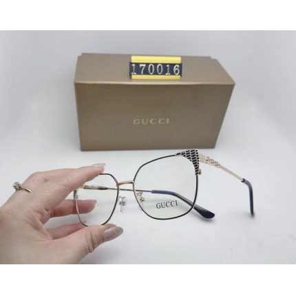 Gucci Glasses in 142512