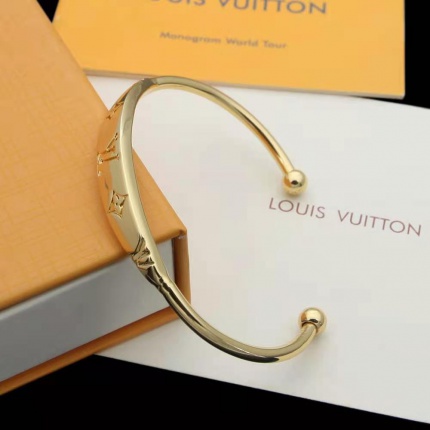 Louis Vuitton Bracelets in 142559