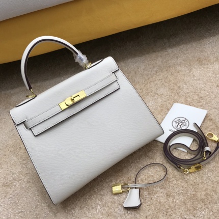 Hermes  AAA Quality Handbags in 142667