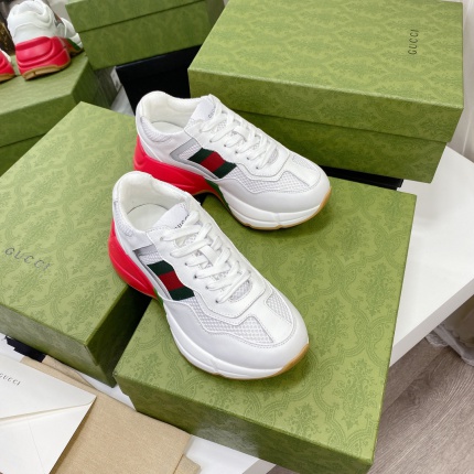 Gucci Sneakers For Women in 142763