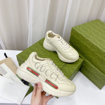 Gucci Sneakers For Women in 142770