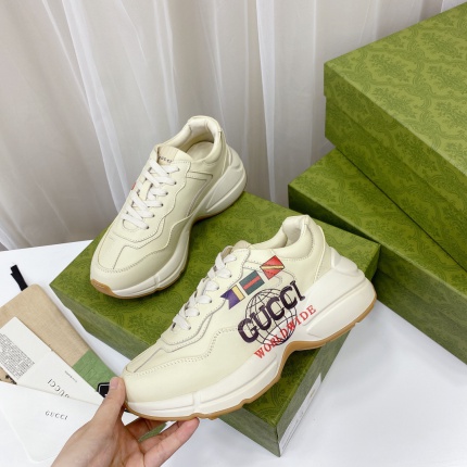 Gucci Sneakers For Women in 142771