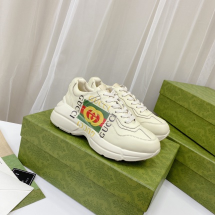 Gucci Sneakers For Women in 142773