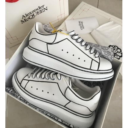 Alexander Mcqueen Sneakers For Men in 142874