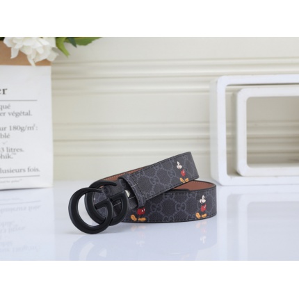 Gucci Belts in 142911
