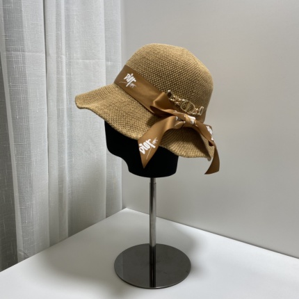 Dior Hats in 143124