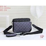 Louis Vuitton Cross Bags Men in 142347