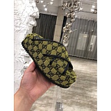 Gucci Slippers For Women in 142412