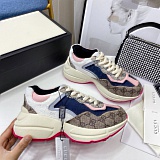 Gucci Sneakers For Women in 142767