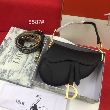 Dior AAA Quality Handbags in 143212