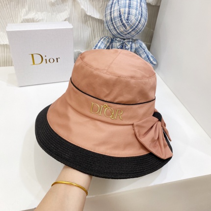 Dior Hats in 143251