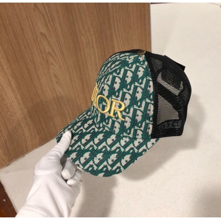 Dior Hats in 143320