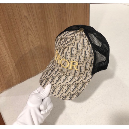 Dior Hats in 143322