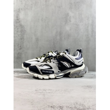 Balenciaga Sneakers For Men in 143447