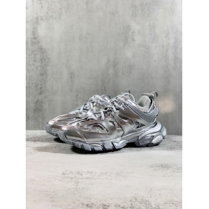 Balenciaga Sneakers For Men in 143449